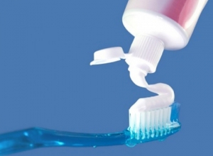 Kéo dài thời gian quan hệ bằng kem đánh răng và hững hậu quả không đáng có